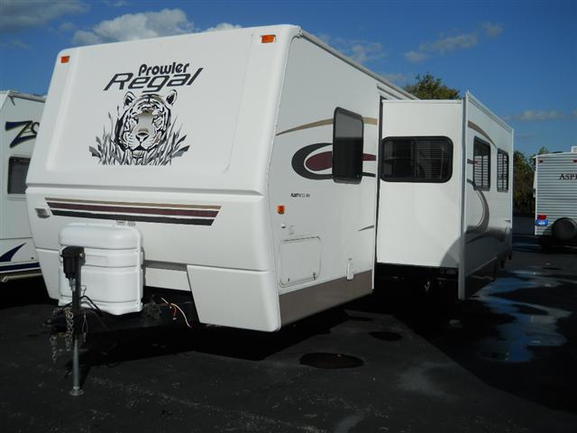 Used 2004 Fleetwood Prowler Regal 320DBHS Travel Trailer For Sale